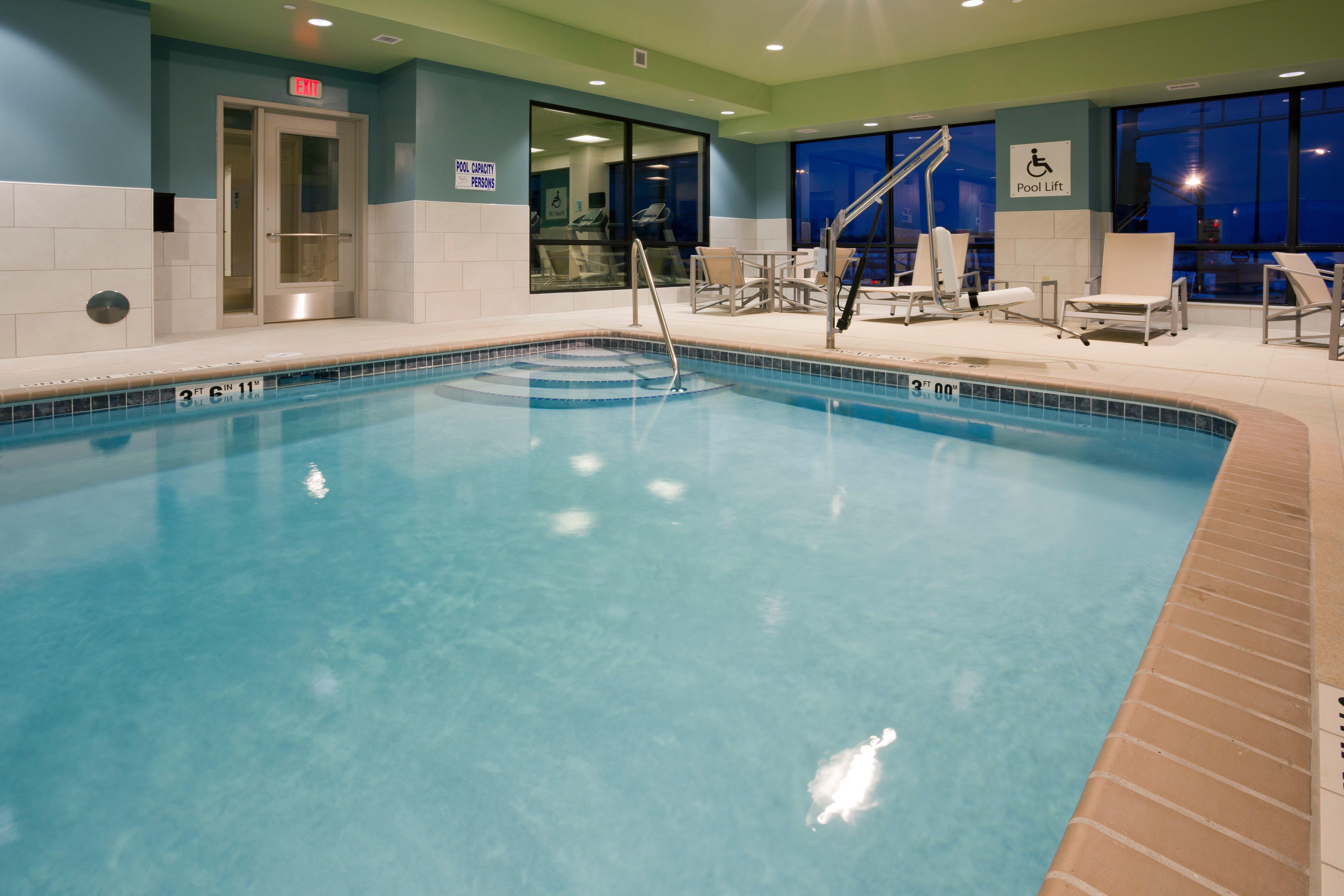 Holiday Inn Express Roseville-St. Paul By Ihg Extérieur photo